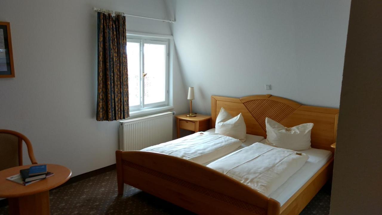 Hotel Lindenhof / Gastehaus An Der Teufelsmauer Thale Esterno foto