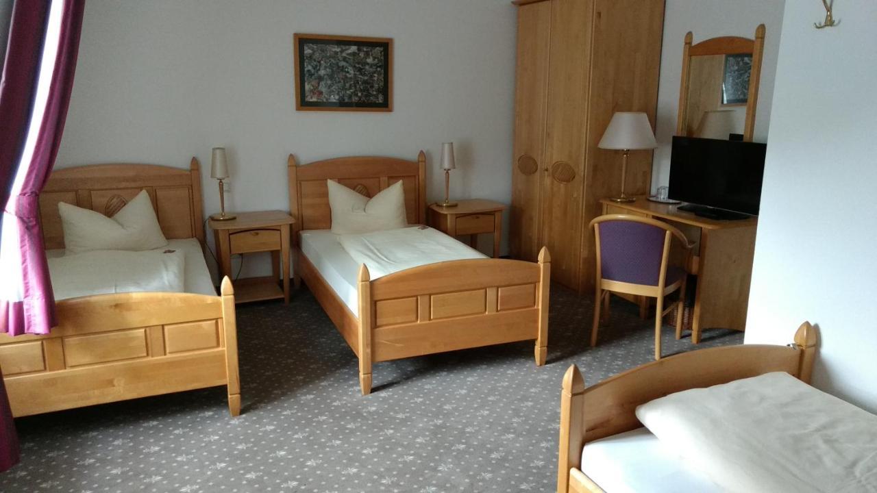 Hotel Lindenhof / Gastehaus An Der Teufelsmauer Thale Esterno foto