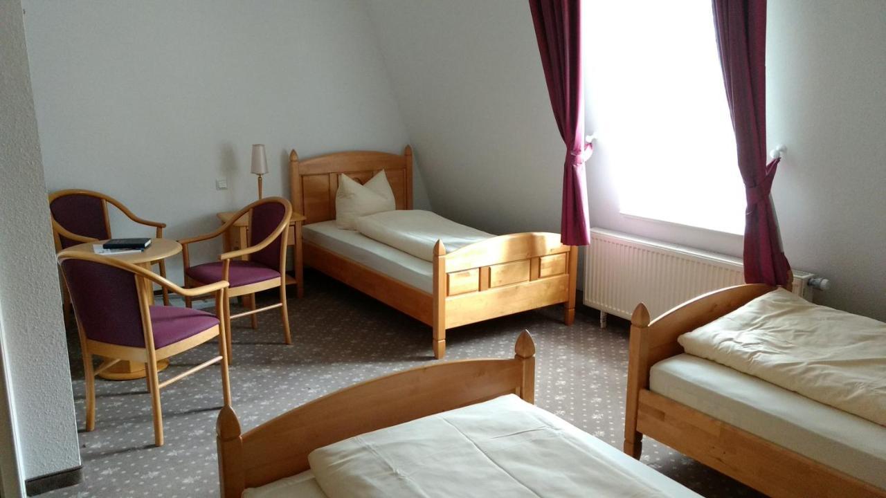 Hotel Lindenhof / Gastehaus An Der Teufelsmauer Thale Esterno foto