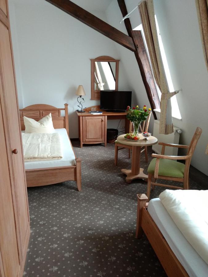 Hotel Lindenhof / Gastehaus An Der Teufelsmauer Thale Esterno foto