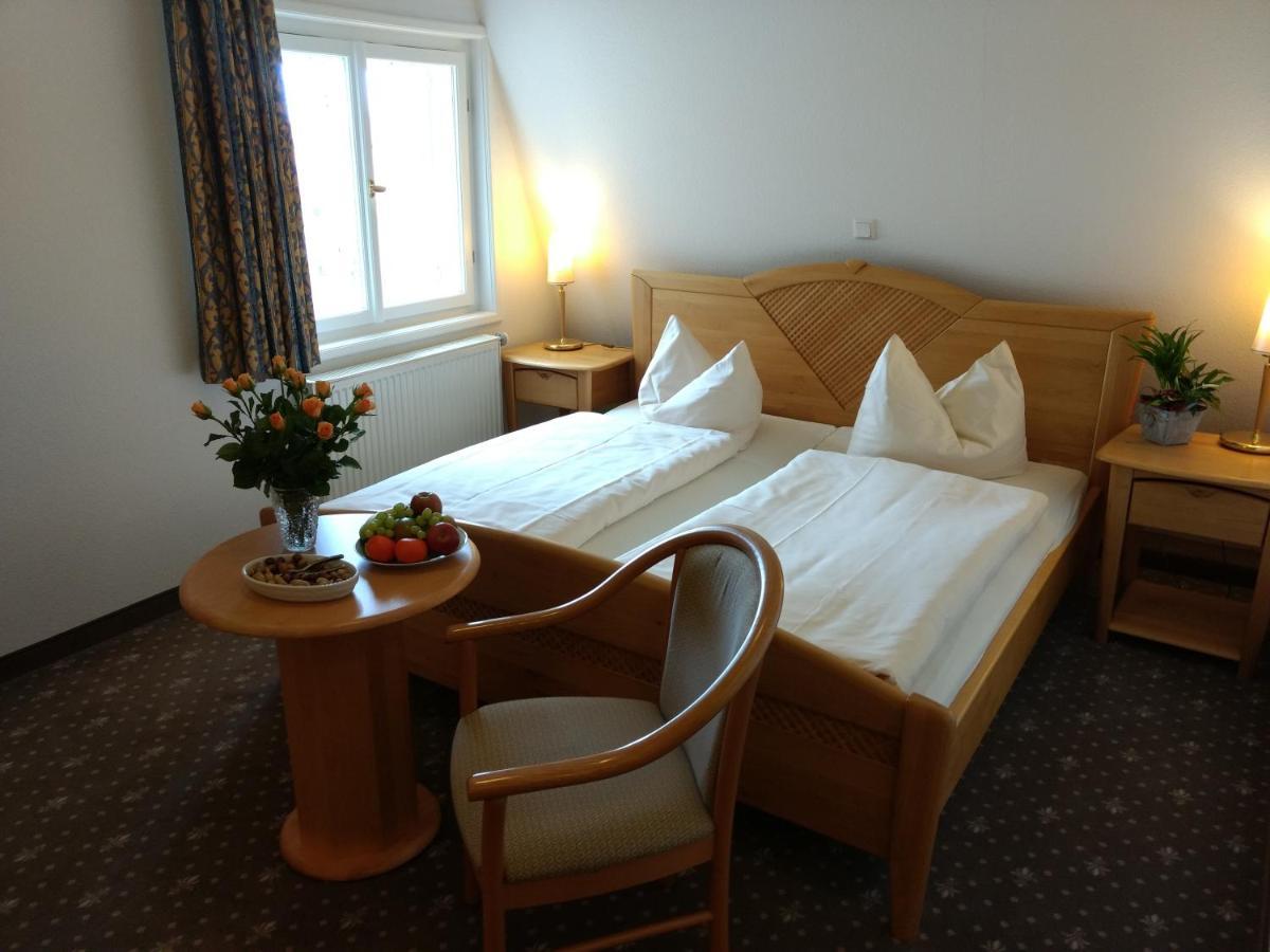 Hotel Lindenhof / Gastehaus An Der Teufelsmauer Thale Esterno foto