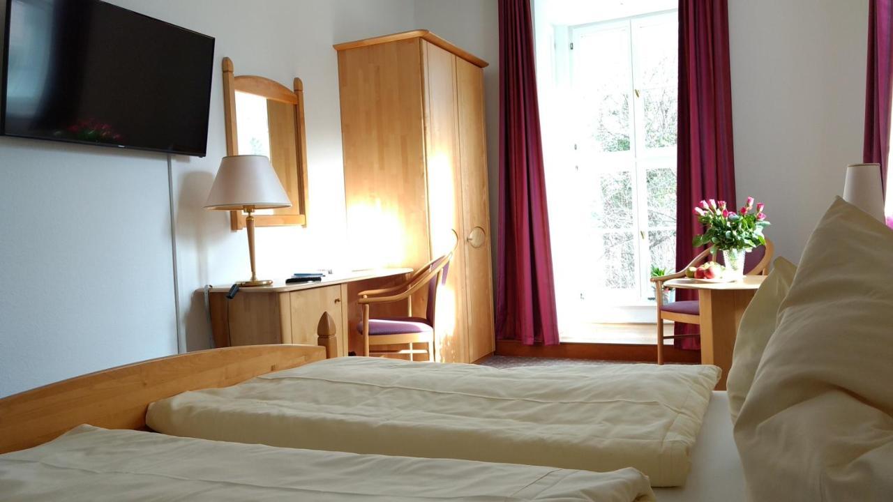 Hotel Lindenhof / Gastehaus An Der Teufelsmauer Thale Esterno foto