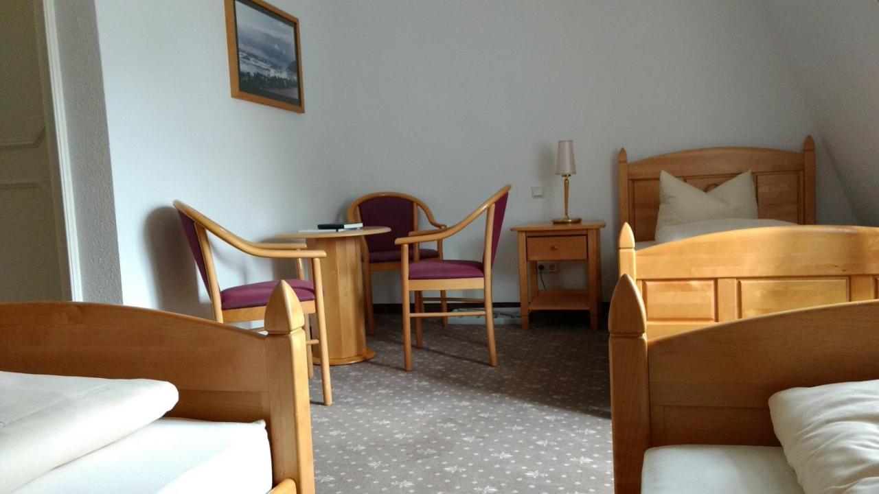 Hotel Lindenhof / Gastehaus An Der Teufelsmauer Thale Esterno foto