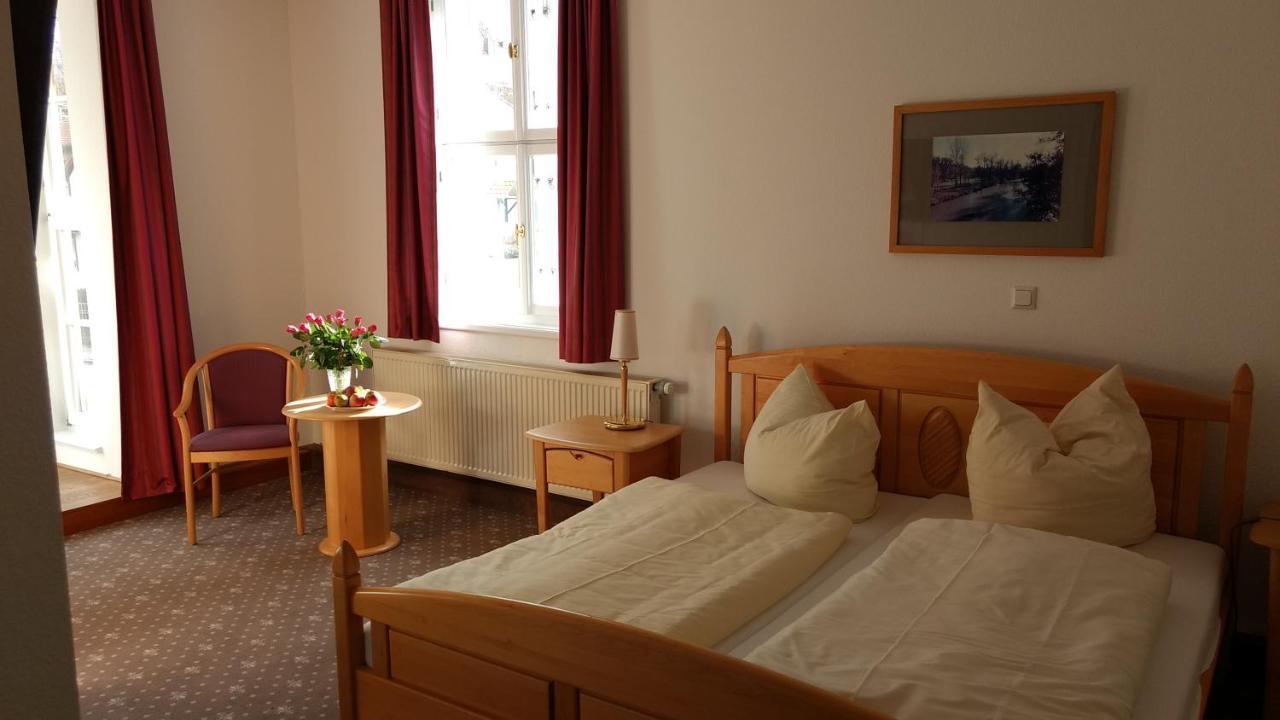 Hotel Lindenhof / Gastehaus An Der Teufelsmauer Thale Esterno foto